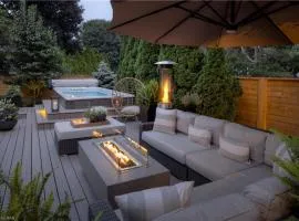 Upscale Modern Home with Spa Pool