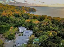 Uvita Paradise , Walk to the Ballena Beach