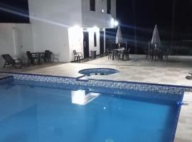 Narü extremo, hotel in Utica