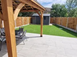 4 bedroom newly refurbished property