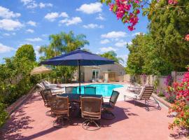 Disneyland Paradise 6 BedRoom 4 Bathroom Pool Spa Games, hotel in Anaheim