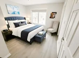Modern 4BR Ottawa Townhouse Free Parking