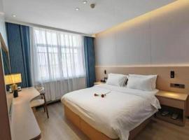 PAI Hotel Huayin Huashan Mountain Scenic Spot Ancient Street, hotel in Huayin