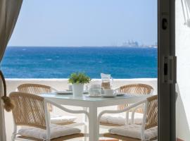 La Vida Oceana, &xi;&epsilon;&nu;&omicron;&delta;&omicron;&chi;&epsilon;ί&omicron; &sigma;&epsilon; Costa Teguise