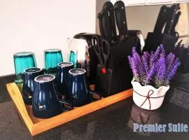 Premier Suite Seaview 3 minute to gurney