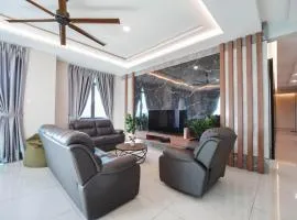 22 Penthouse by BRB, Airport View & 18 Pax