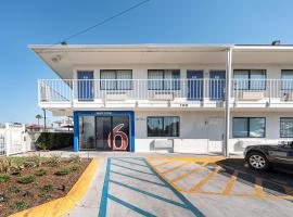 Motel 6-Mcallen, TX: McAllen şehrinde bir otel