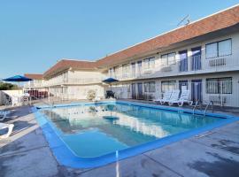 Motel 6-San Angelo, TX, hotel near San Angelo Regional (Mathis Field) Airport - SJT, San Angelo