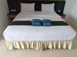 芭东一卧大床房独立淋浴阳台