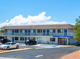 Motel 6-Pueblo, CO - I-25, Hotel in Galaţi