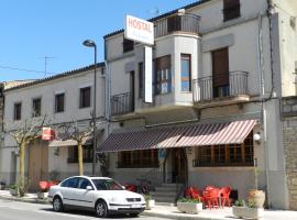 Cal Feliuet, hotel met parkeren in Passanant i Belltall