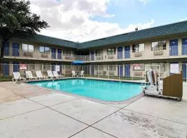 Motel 6-Fort Stockton, TX