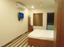 Gokulam kallenath lodge, hotel i Jāmb