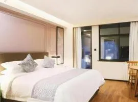 GEM Hotel Ningbo Jiangbei District Hongtang Haide Square