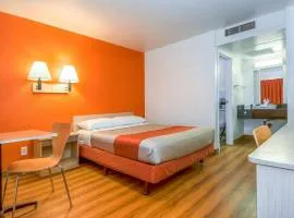Motel 6-Corona, CA
