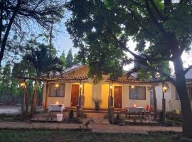 River Lumi Resort, Taveta，位于Chala的酒店