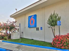 Motel 6-Sacramento, CA - Old Sacramento North, hotel in Downtown Sacramento, Sacramento