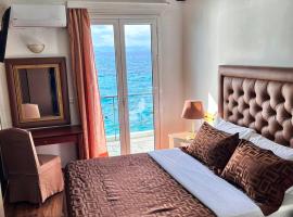 Queens Leriotis Hotel