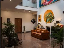 Haven Hotel Sector 31,Gurugram