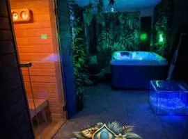 Ô Spa Privatif - Luxury Suite - JACUZZI-SAUNA-NETFLIX-FISHSPA-SERVIETTES-PEIGNOIRS-SANDALES-CAFE
