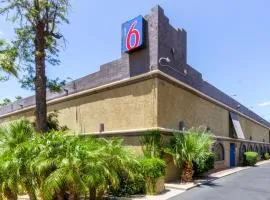 Motel 6 Glendale AZ