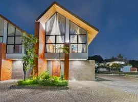 Kumarajiva 2BR Private Pool & Ricefield Views In Ubud