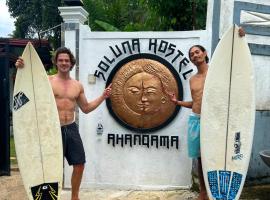 Soluna Hostel, hotel in Ahangama