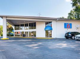 Motel 6-Tampa, FL - Fairgrounds, hotell i Tampa