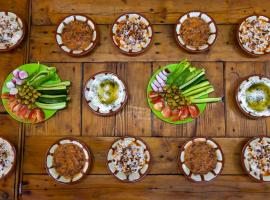 Conto Bear Land, hotell 