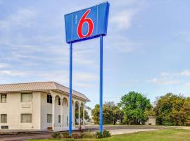 Motel 6 Waco - Lacy Lakeview, hôtel à Bellmead près de : Aéroport régional de Waco - ACT