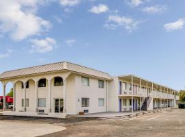 Motel 6 Waco - Lacy Lakeview, hotel v destinaci Bellmead