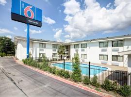 Motel 6-Dallas, TX - South, hotel near Dallas Executive - RBD, 