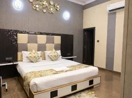 Hotel Pardesi's Premium Stay Haridwar - Free Parking & Restaurant and Lift Facilities - Fully #Air Conditioning- Best Budget Hotel
