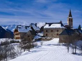 Baqueira Rustic, spacious and family home in Unha