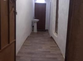 غرفه مفروشه, nh&agrave; nghỉ B&B ở Mogayra