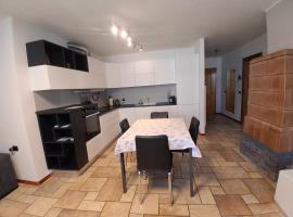 Appartamento a Dimaro in Val di Sole, hotel in Monclassico