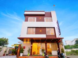 The Gravity Inn, Hotel in Indore