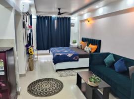 Dristy homez, hotel in Noida