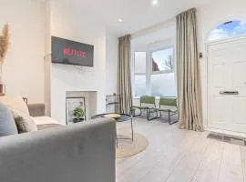 Stylish Spacious 3-Bed Sheffield Home