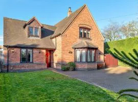 Silverwood Main House Modern Spacious - Pass the Keys