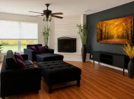 Crew Stay Sleeps 16 Work, Cook, Play & Relax