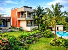 Green Courtyard Luxury Villa