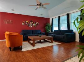 King Bed Foosball Perfect Crew Crash Pad! – hotel w mieście Aubrey