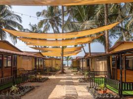 Deepiksha Beach Resort Talpona, hôtel à Magdāl