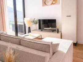 Moderný apartmán so súkromnou terasou v centre Banskej Bystrice