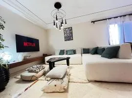 Quiet & Central 1BR Apart with Pool in Gueliz