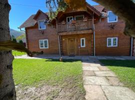 Cabana Lac, ξενοδοχείο σε Sadu