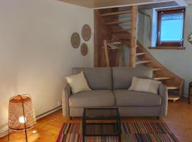 Jolie maison de vacances au village, hotel a Bremis