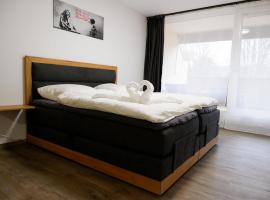 Zimmer 116 an den AlbThermen, готель у місті Бад-Урах