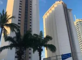 Hotel Torres Gemelas Costera MA con Playa Privada